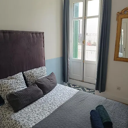 Lumineuse Avec Balcon - Cuisine Partagee & Salle De Bain Privative